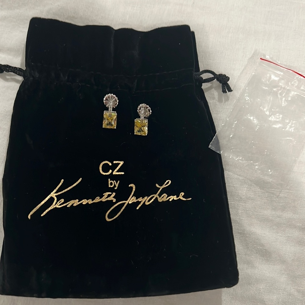 Yellow drop earring